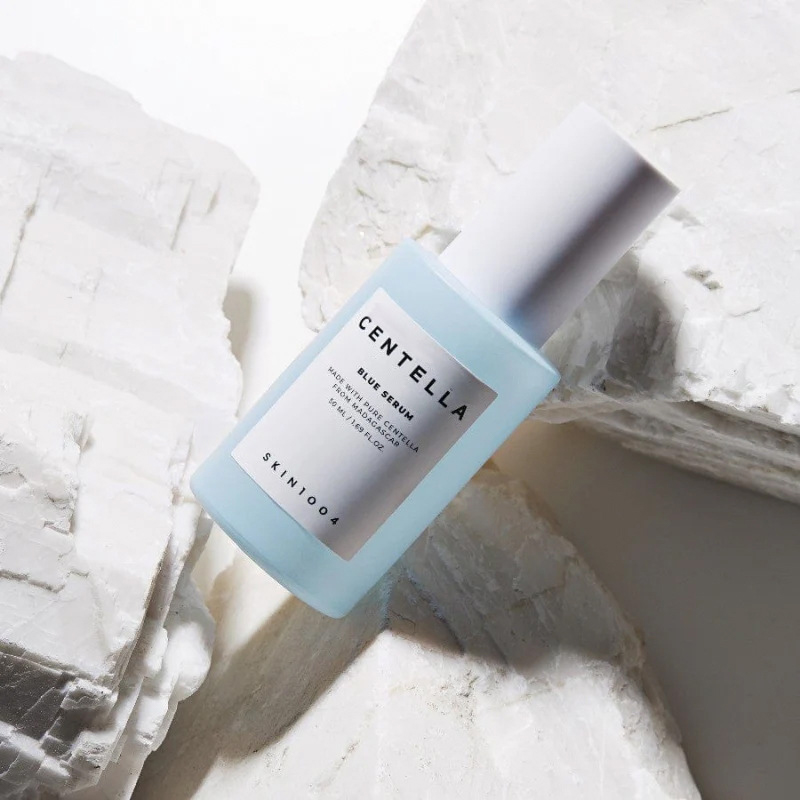 센텔라아시아티카 히알루론산 에센스 워터는 피부에 수분을 공급하고, 피부 컨디션을 개선하며, 피부를 탄탄하게 가꿔줍니다. 30ml